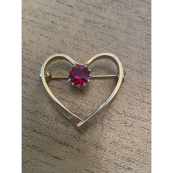 Gold Tone Heart Shaped Brooch/Pin With Red Stone - Picture 1 of 4